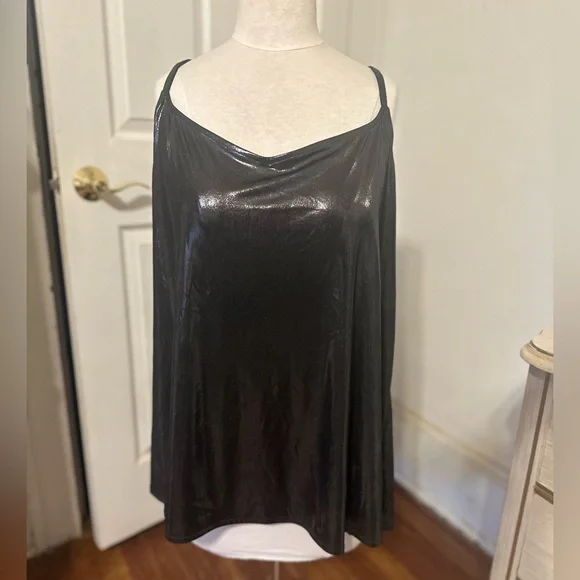 Liquid Shine Swing Cami TORRID nwt - Picture 3 of 6
